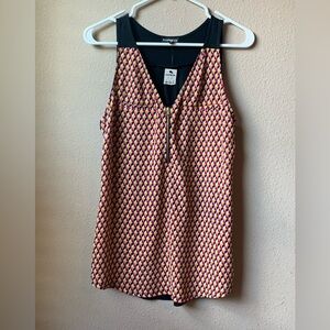 NWT Express V-neck zip up geometric design tank. Size M